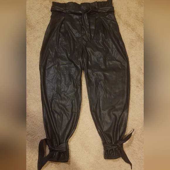 High-Waisted Vegan Leather Pants - Picture 7 of 7